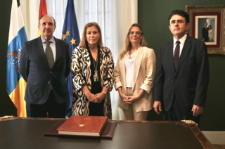 Imagen de la visita al Parlamento